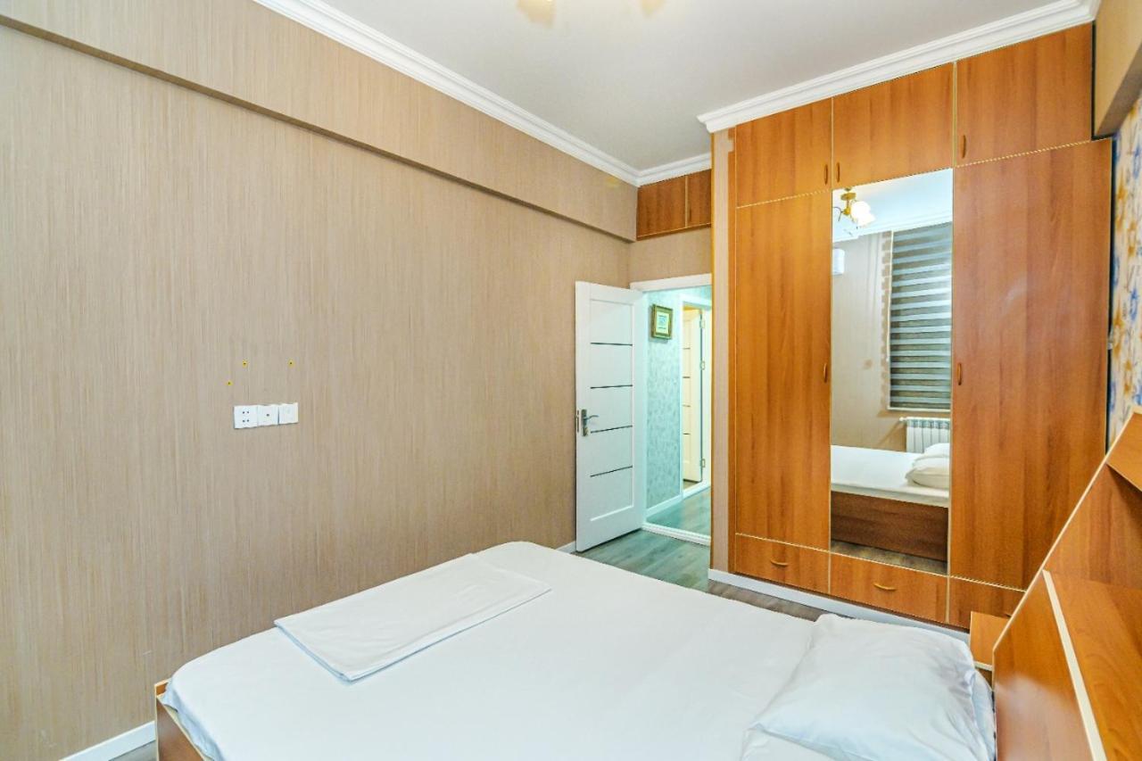 M Estate 1 Room Targovu Баку Екстер'єр фото
