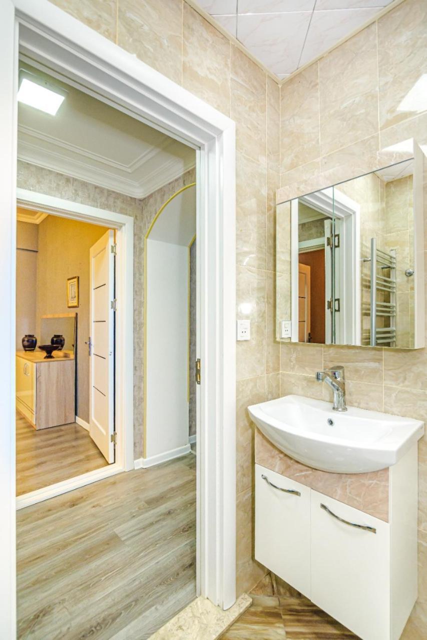 M Estate 1 Room Targovu Баку Екстер'єр фото