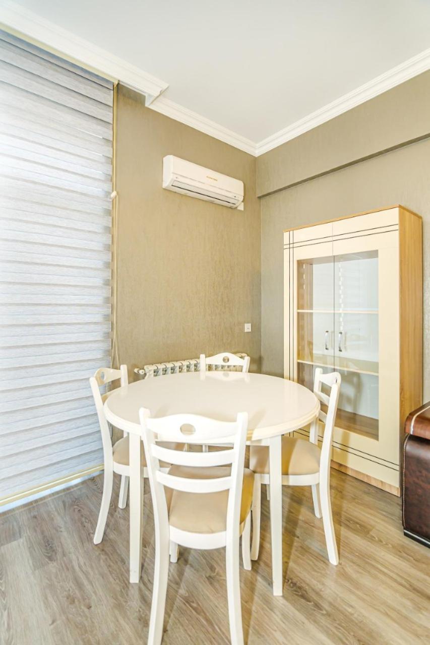 M Estate 1 Room Targovu Баку Екстер'єр фото